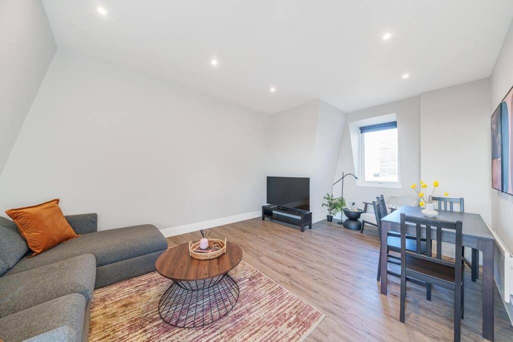 Appartement Tranquil 2-Bed Oasis In Tooting 20 Min To Central à Londres Extérieur photo